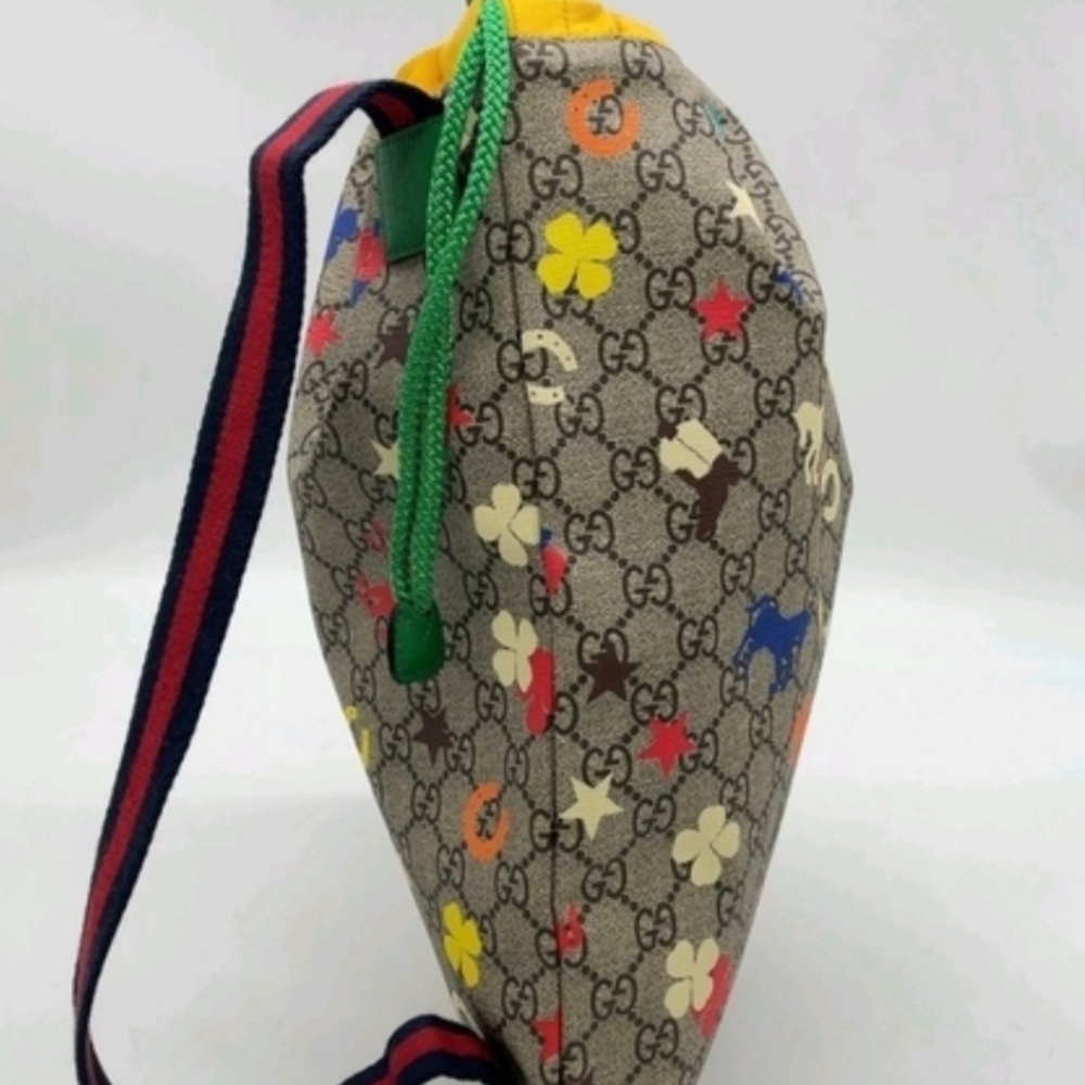 GUCCI GG Supreme Drawstring Backpack Horsebit Clover Print Italy NWOT - Picture 5 of 10